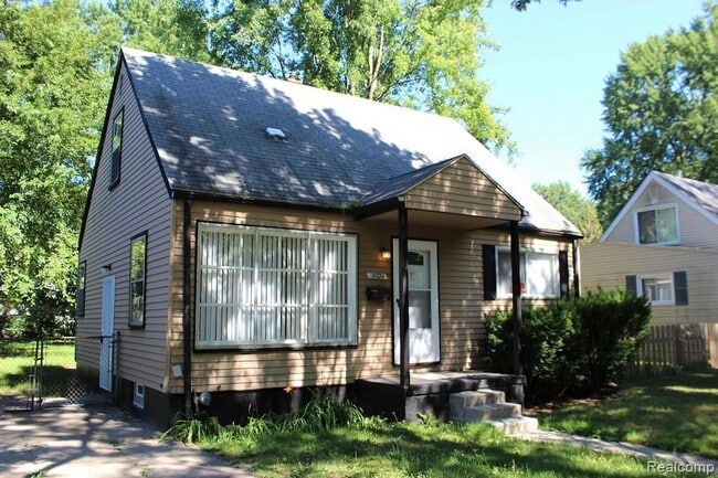 Building Photo - 18620 Dalby