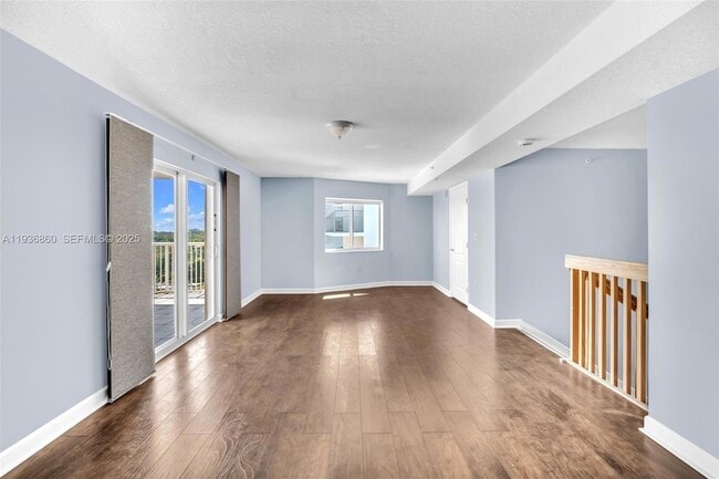 Photo - 280 SW 20th Rd Unit 904