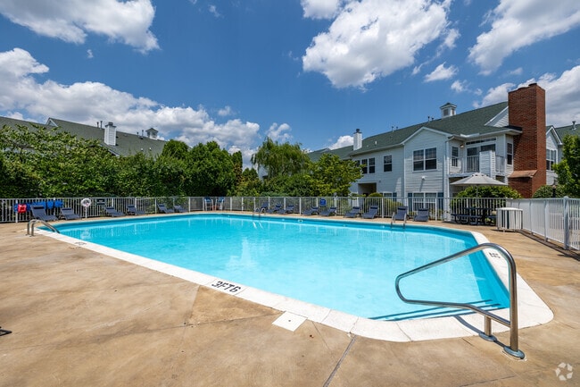 Building Photo - Colts Run