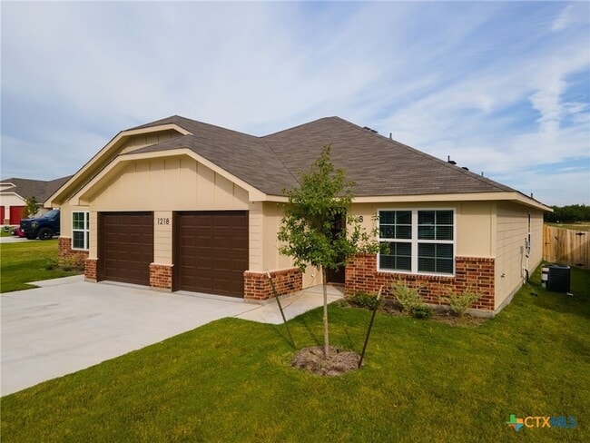 Building Photo - 1218 LEXINGTON Dr Unit B