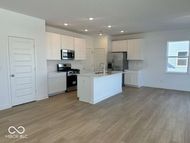 Photo - 820 Hardin Pl