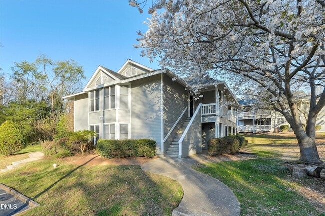 Photo - 2811 Edridge Ct Unit 202