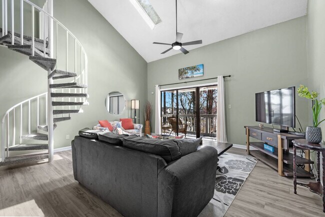 Photo - 1890E Auburn Ln Unit SI ID1459979P