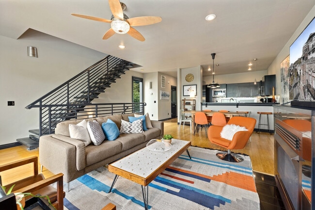 Photo - 299 E Noble Ln Unit ID1221799P