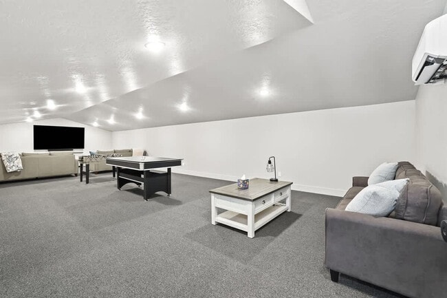 Building Photo - 303 CM Rdg Ln Unit SI ID1460946P