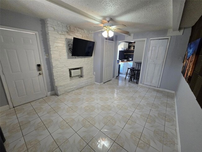 Photo - 10605 Newmont Rd