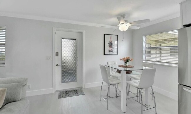 Photo - 581 Monaco Blvd