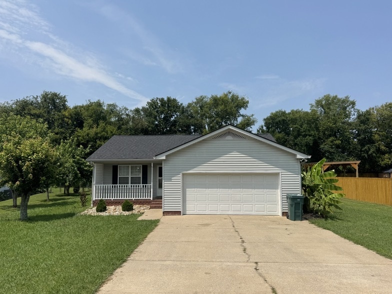 Photo - 720 Fields Ln