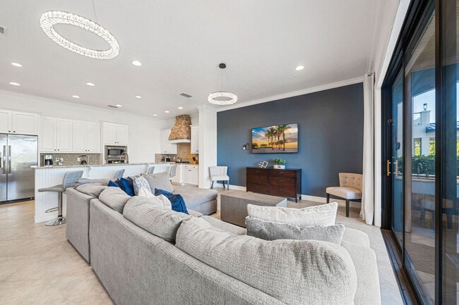 Building Photo - 815 Golden Bear Dr Unit SI ID1622417P