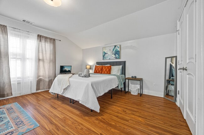 Building Photo - 1267 Atlantic Dr NW Unit SI ID1609627P