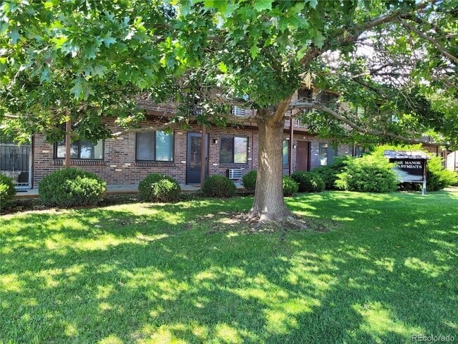 Photo - 633 Oak St Unit 5