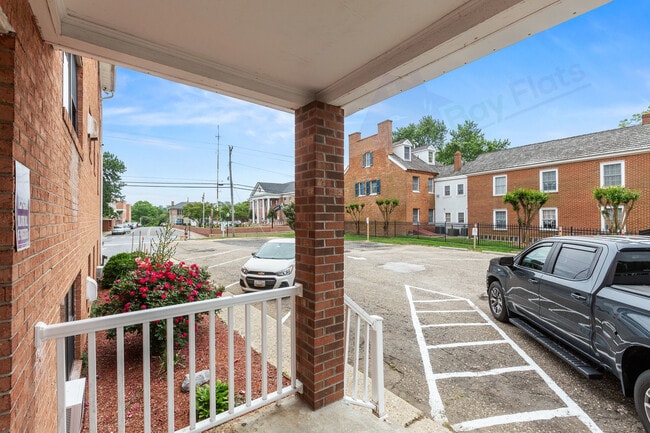 Photo - Seymour Apartments