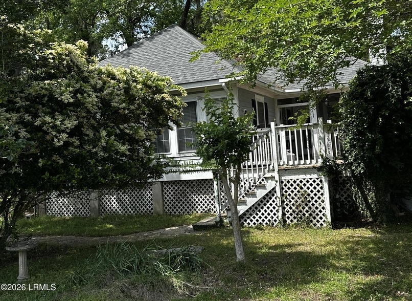 Photo - 70 Tuscarora Ave