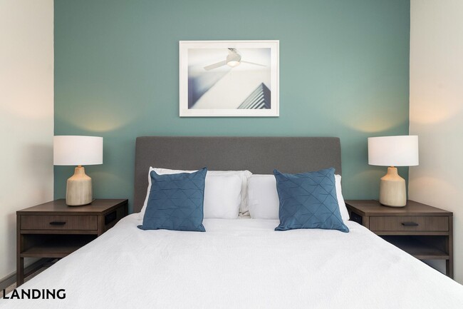 Building Photo - 6525 Ed Bluestein Blvd Unit 7206