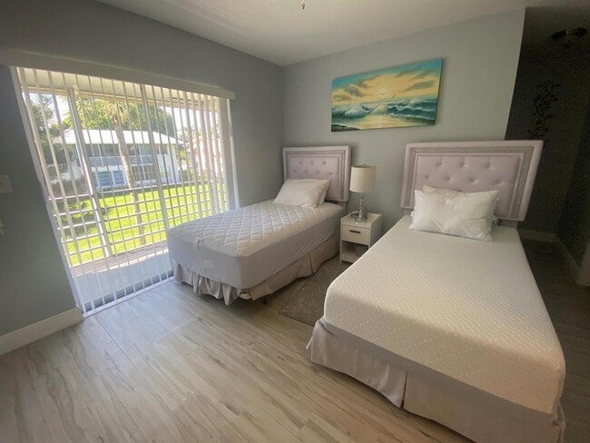 Photo - 39 Easthampton B