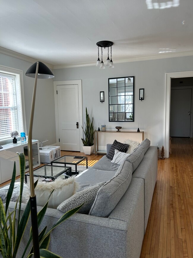 Photo - 2728 Humboldt