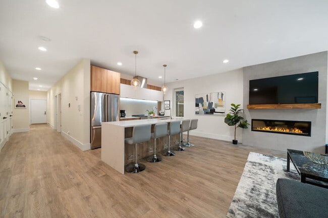 Photo - 2110 W Washington Blvd Unit ID1261733P