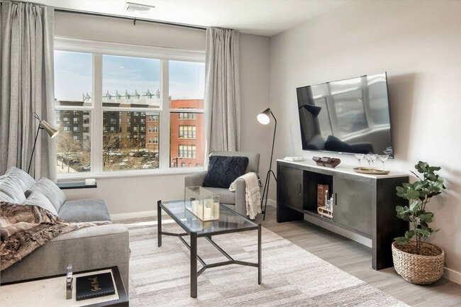 Photo - 9 Tower Ln Unit SI FL2-ID1380094P