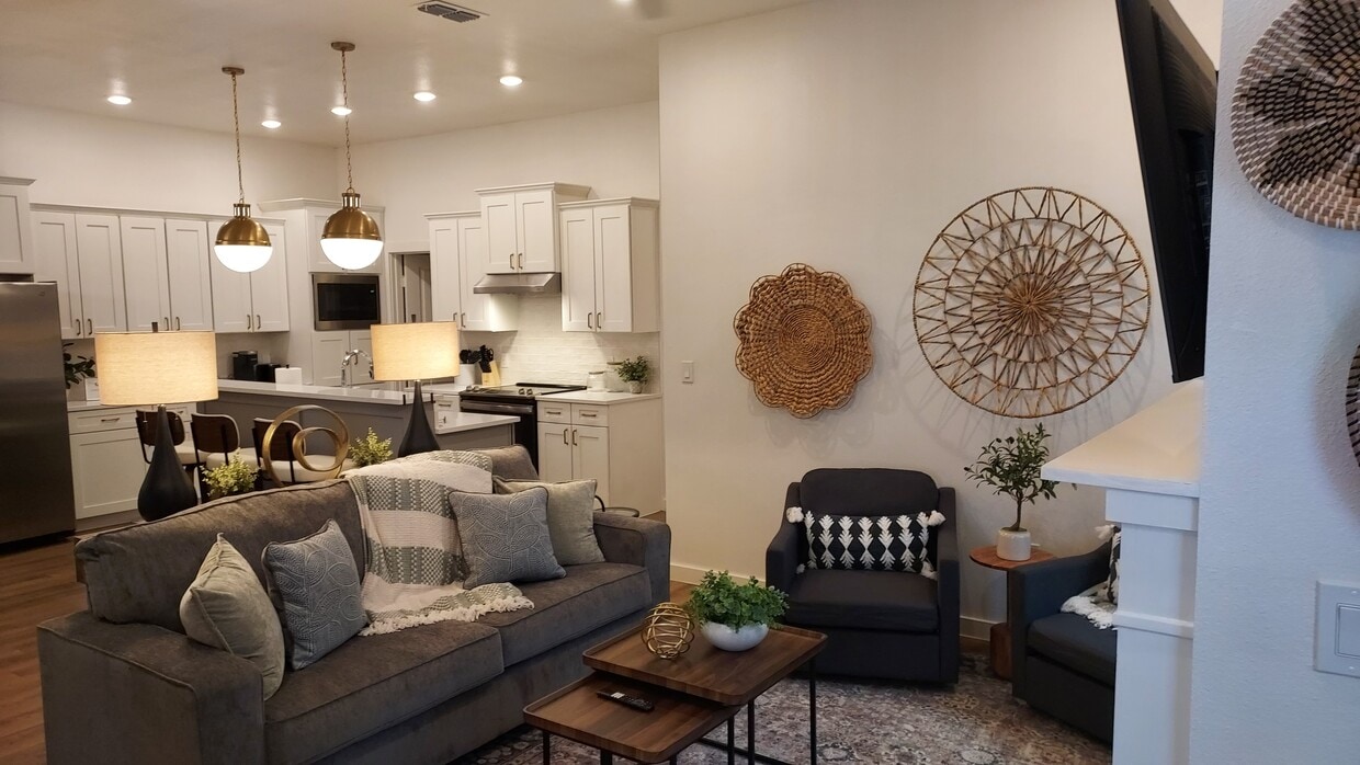 Floor Plan - 3701 116th St.  (FURNISHED)