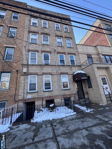 Building Photo - 27 66th St Unit 4