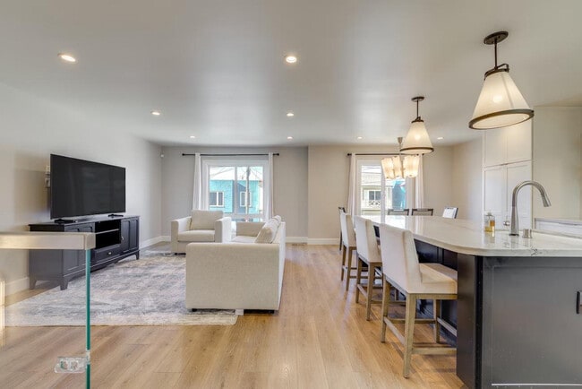 Building Photo - 1770 48th Ave Unit ID1304820P