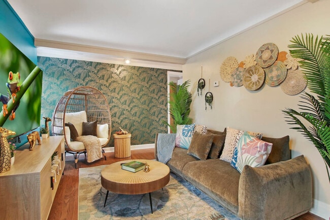 Building Photo - 3446 N Ozark Ave Unit ID1366969P