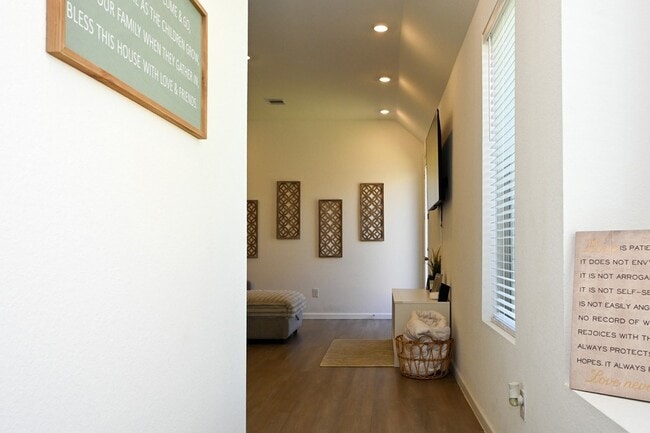 Photo - 3057 Pensacola Dr