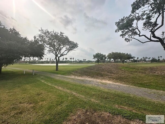 Photo - 215 Zapata Ave