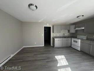 Photo - 1967 Lakeview Rd