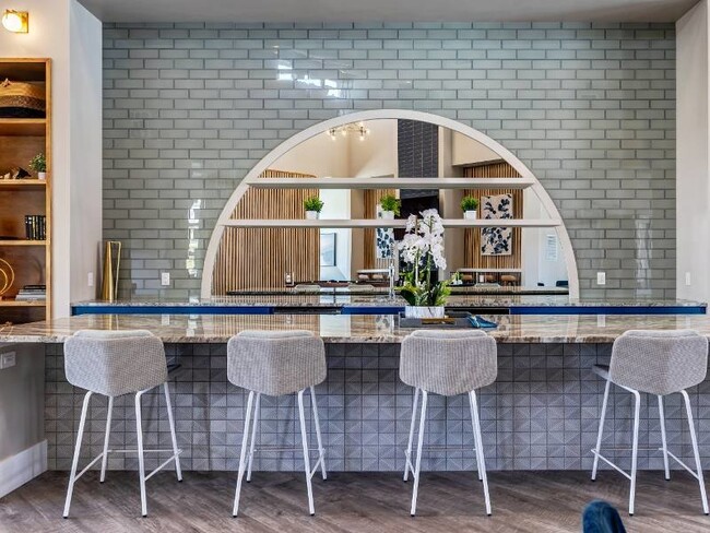 CLUBHOUSE | Valley View Apartments - Valley View