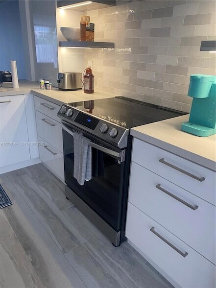 Photo - 613 NE 26th Ave