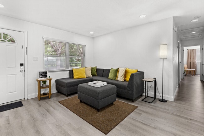 Photo - 3204 NW 10th St Unit ID1359128P