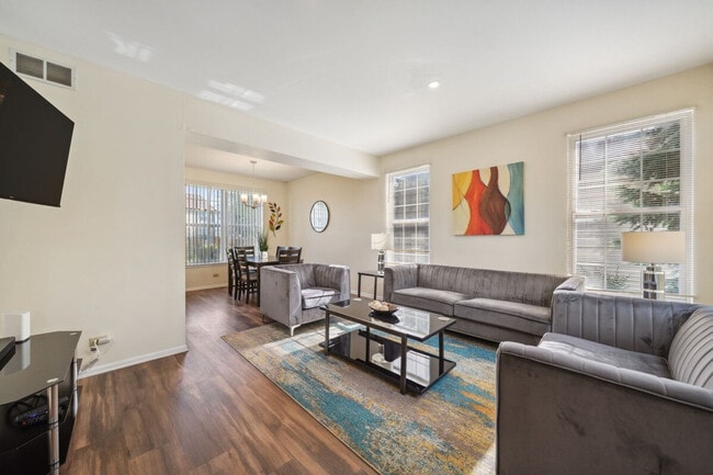 Building Photo - 4609 Metcalf Ct Unit ID1285037P