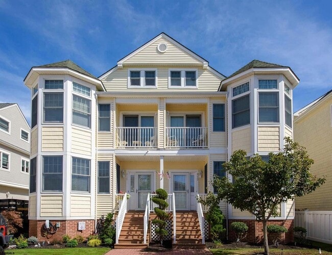 Building Photo - 213 N Jefferson Ave