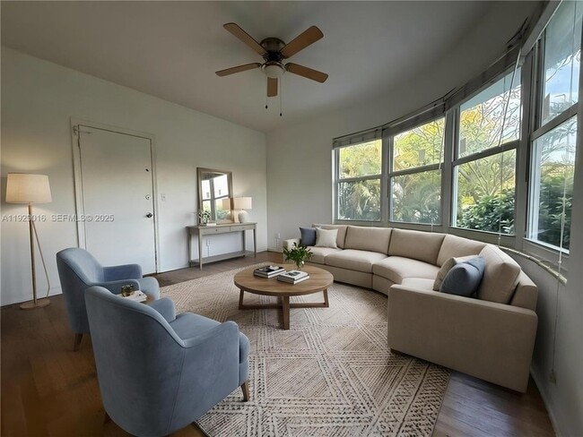 Photo - 315 W 28th St Unit 1