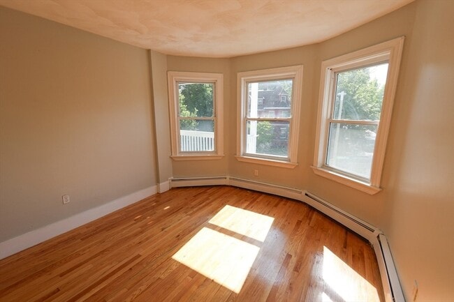 Photo - 275 Humboldt Ave Unit 2