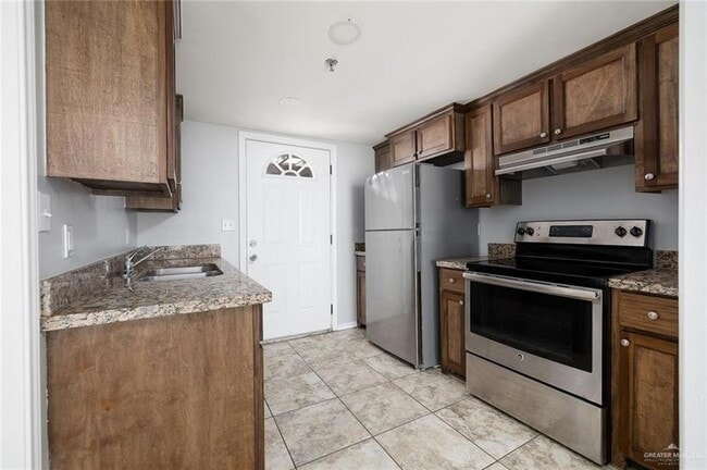 Photo - 416 E 5th St Unit C3