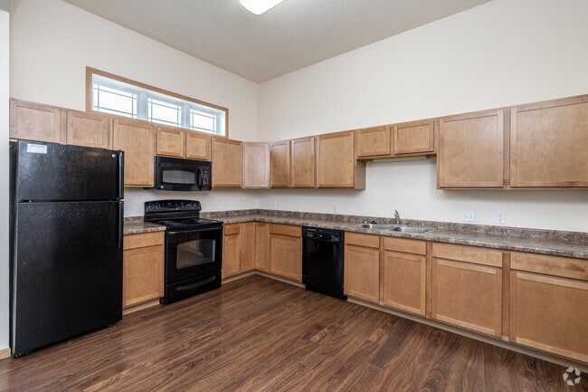 1BR, 1BA - 798SF - Kitchen - Brandt Place Apartments