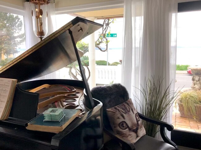 Photo - 4146 Beach Dr SW Unit ID1292054P