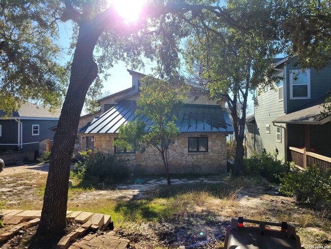 Photo - 2059 Glenn Dr