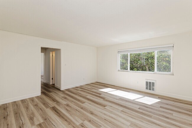 Photo - 184 Callan Avenue