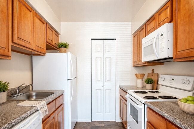 Photo - Lincoln Park Apartments and Townhomes