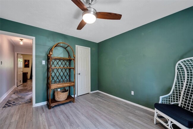 Photo - 116 W White Willow Cir