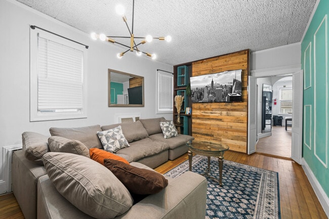 Building Photo - 84 W 42nd St Unit ID1316295P