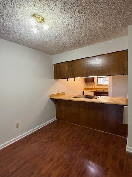 Photo - 1842 Sylvan Ct