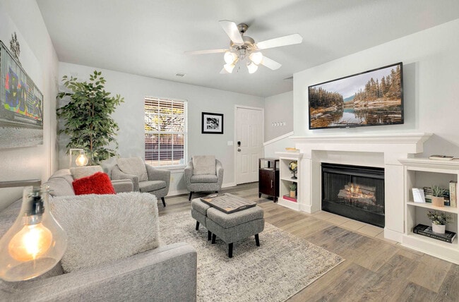 Photo - 1222 N Iron Horse Dr Unit ID1221925P