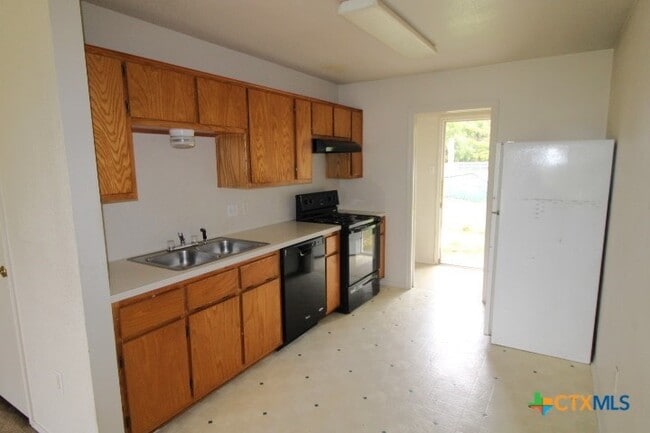 Photo - 704 N 4th St