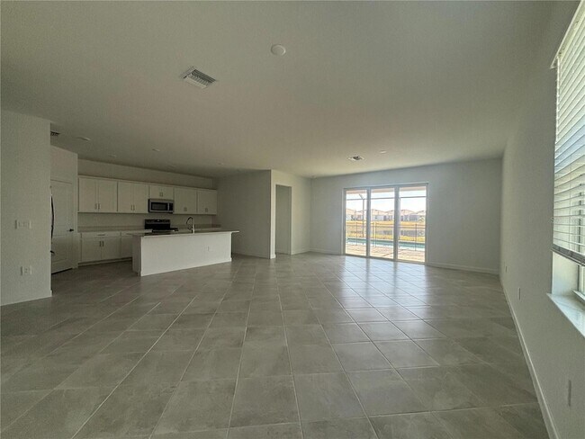 Photo - 7869 Lakes Edge Ln