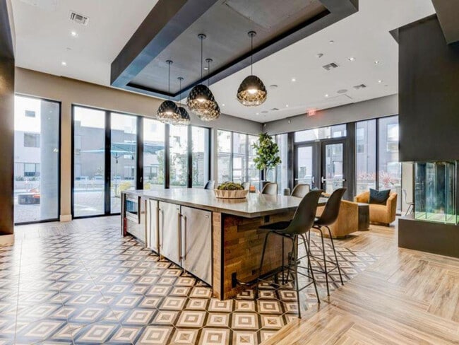 Photo - 2241 Latham St Unit ID1268023P