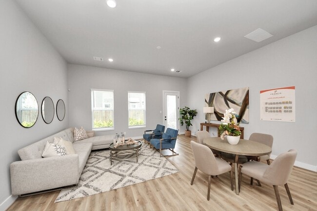 Photo - 5806 Francis Oak Ln